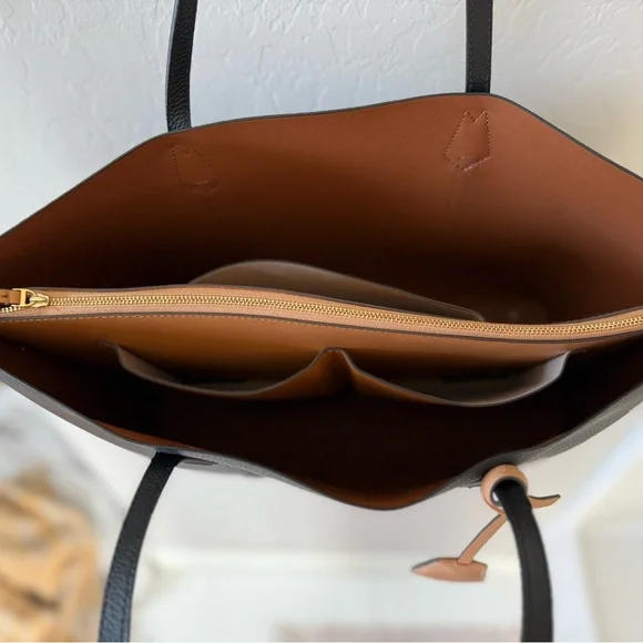 Tory Burch Perry Tote Bag with Structured Design - Picture 3 of 5